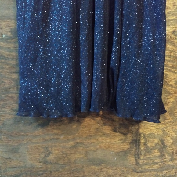 Prom/formal gown - Picture 3 of 8